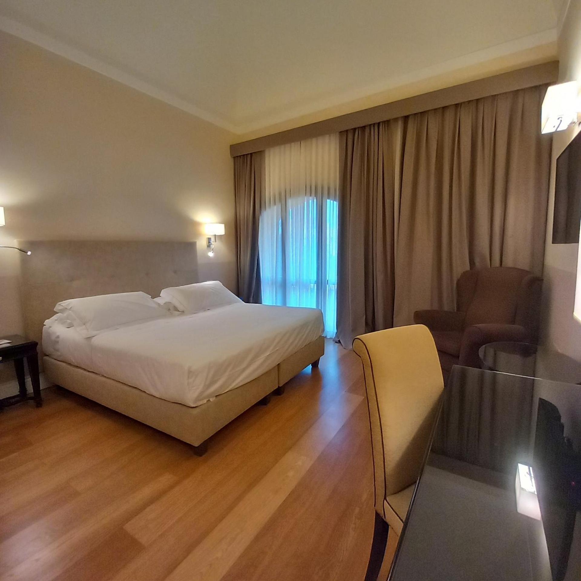 Hotel Palazzo San Lorenzo&Spa Colle Val D'Elsa Esterno foto